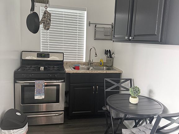 5th image of 7907 Louise Ave