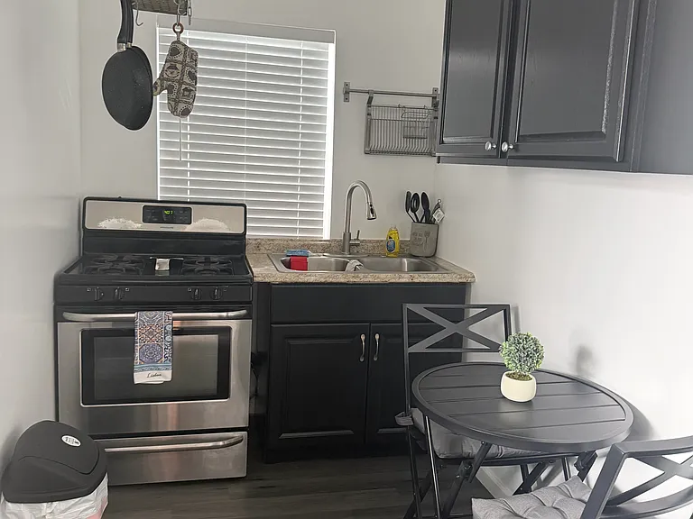 7907 Louise Ave — Photo 5