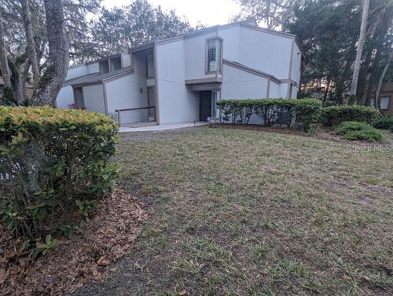 1st image of 15 Mid Oaks Cir