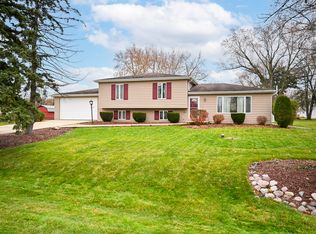 1N307 Richard Ave, Carol Stream, IL 60188