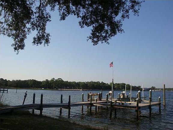 5th image of Bayshore Dr