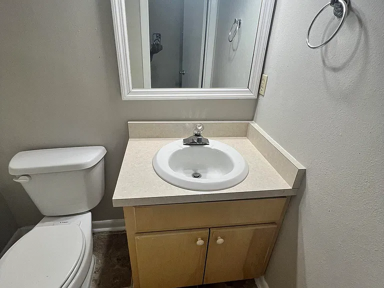 2406 Ramblewood Ct #B — Photo 7