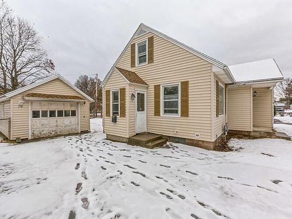 4th image of 76 Elwood Dr