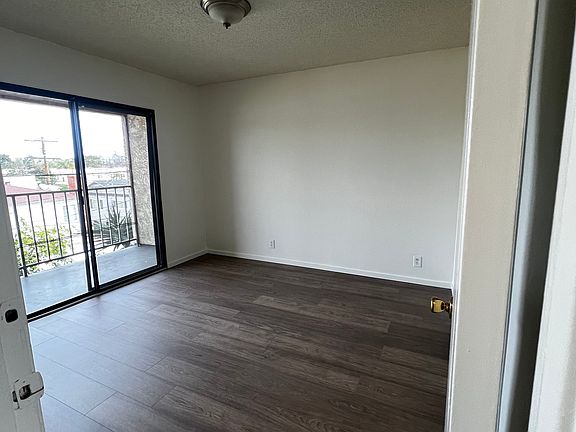 3rd image of 1950 Chestnut Ave #305