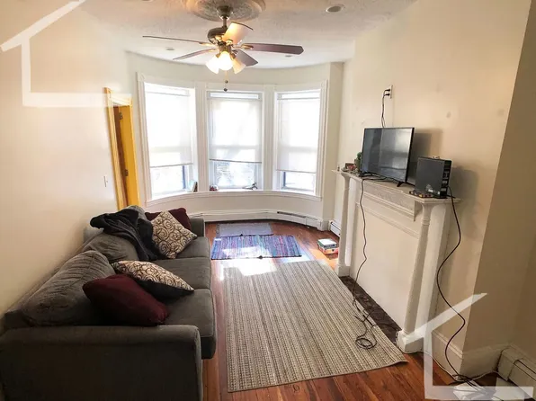 127 Cedar St, Roxbury, MA