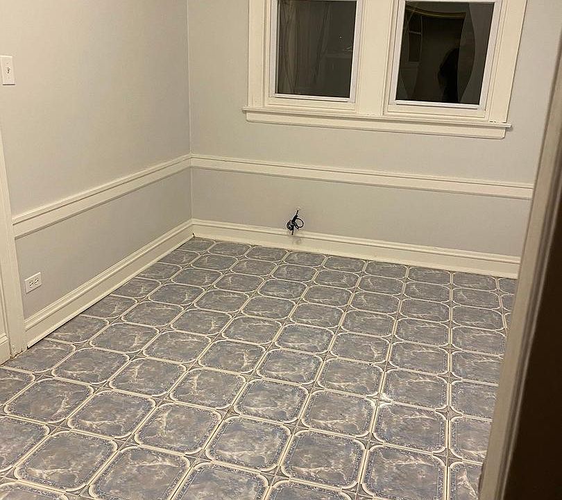 1st image of 4415 W Belmont Ave #2R