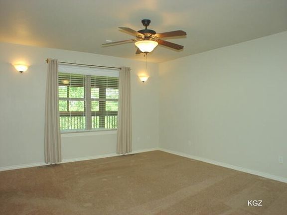 3rd image of 280 Holts Lake Dr