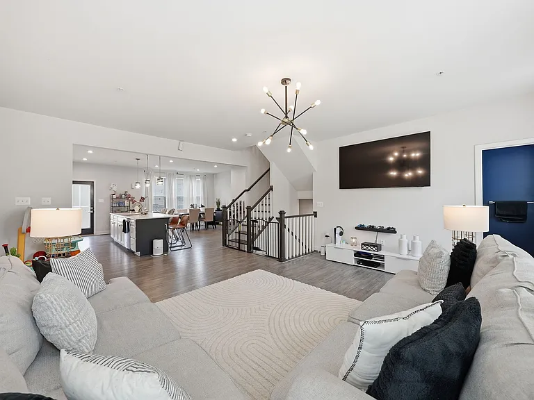 10993 Oswestry St — Photo 16