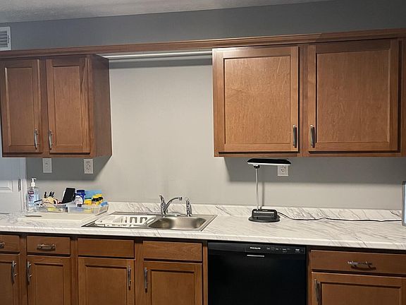 5th image of 7107 Watson Ln