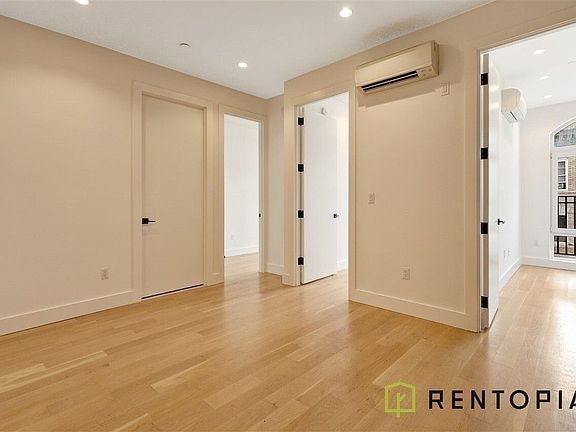 4th image of 54 Troutman St #3L