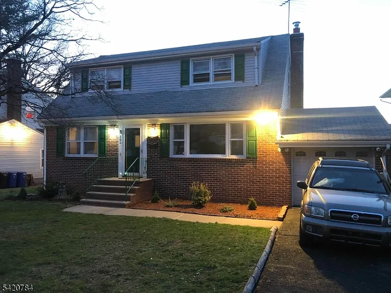 300 Concord Ave #2 — Photo 9