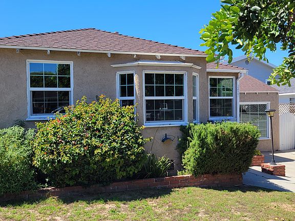 3rd image of 2427 Andreo Ave