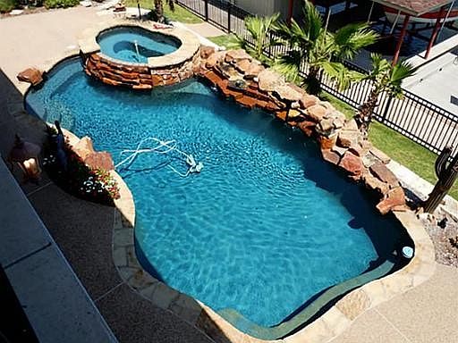 1st image of 2606 Waters Edge Dr