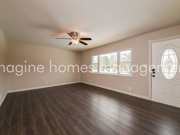 5th image of 1372 Roseland Dr