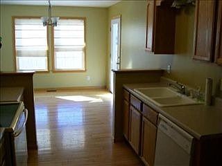 5th image of 4403 SE Oakwood St