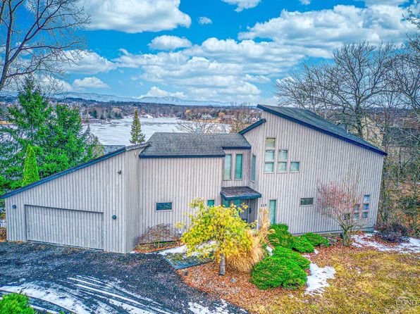 219 Sleepy Hollow Rd, Athens, NY 12015
