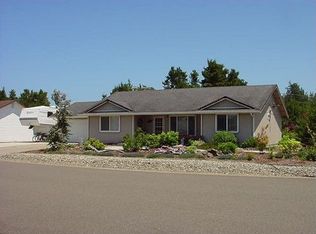 1410 Zebrawood St, Florence, OR 97439