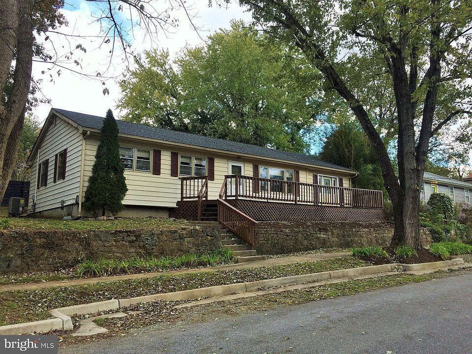 1st image of 107 N Mill St
