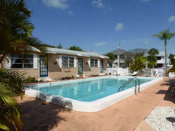 660 76th Ave #C, Saint Petersburg, FL 33706