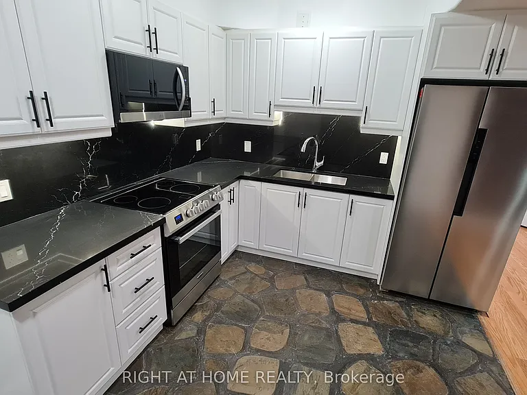 172 Lena Cres #2 — Photo 6