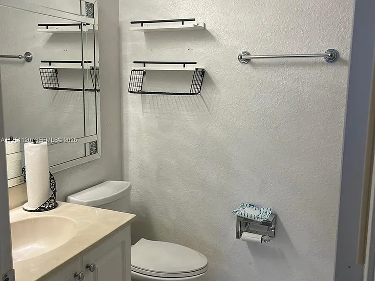 4211 Napoli Lake Dr #4211 — Photo 19