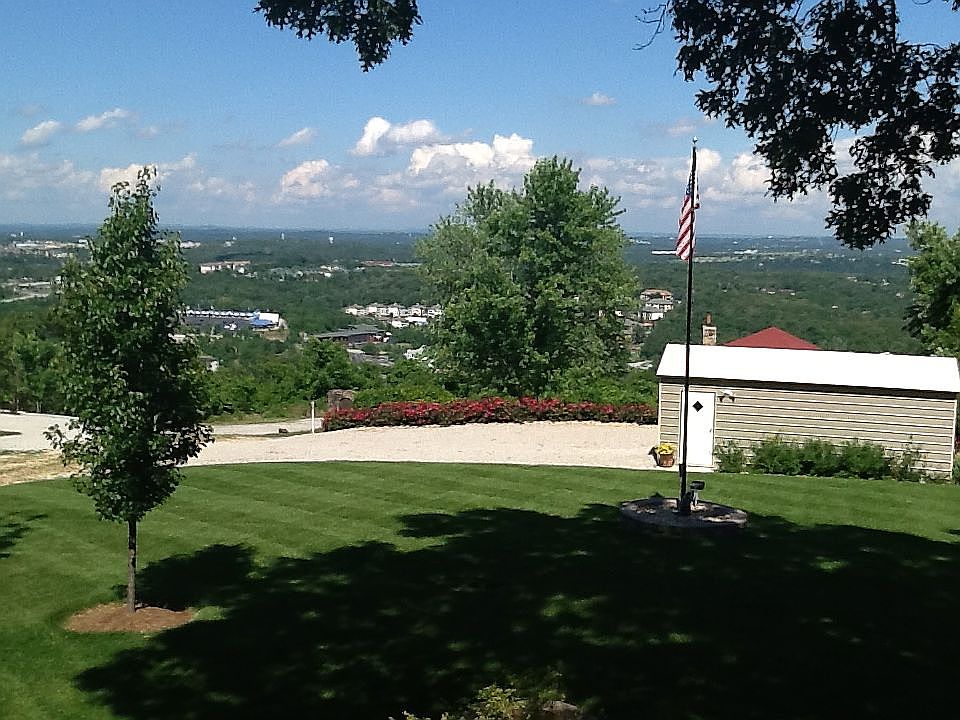 2nd image of 1638 Skyview Dr