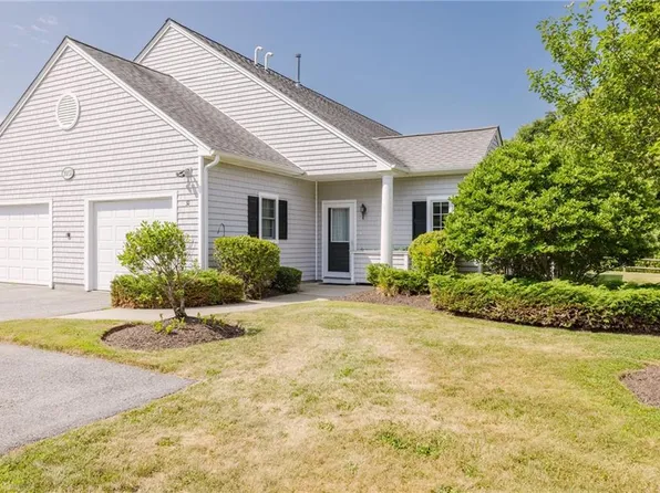 32 Village Way #32, Westport, MA 02790