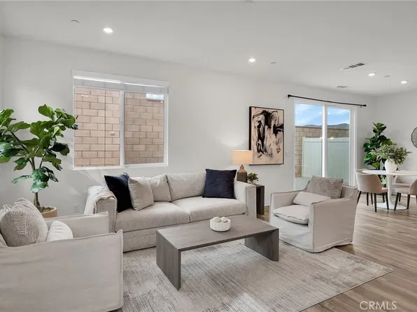 567 Enzo Street #84, Lake Elsinore, CA 92530