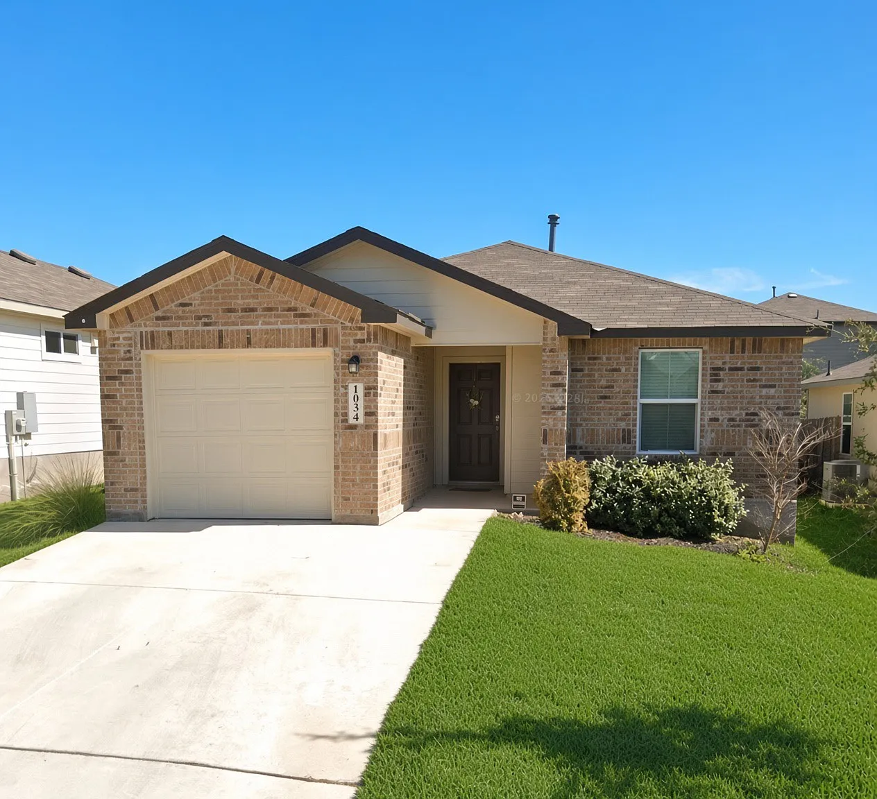 3 bed, 1132 sqft, $1,700 — Photo 1
