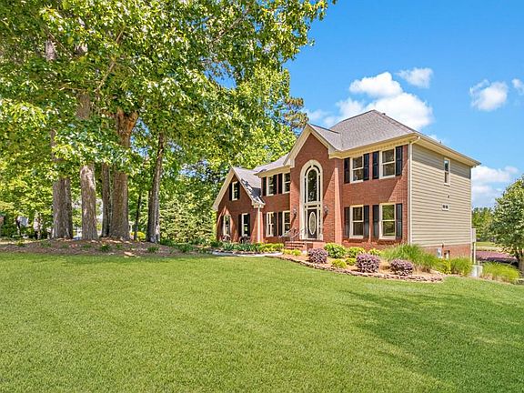 3rd image of 1806 Dorminey Ct