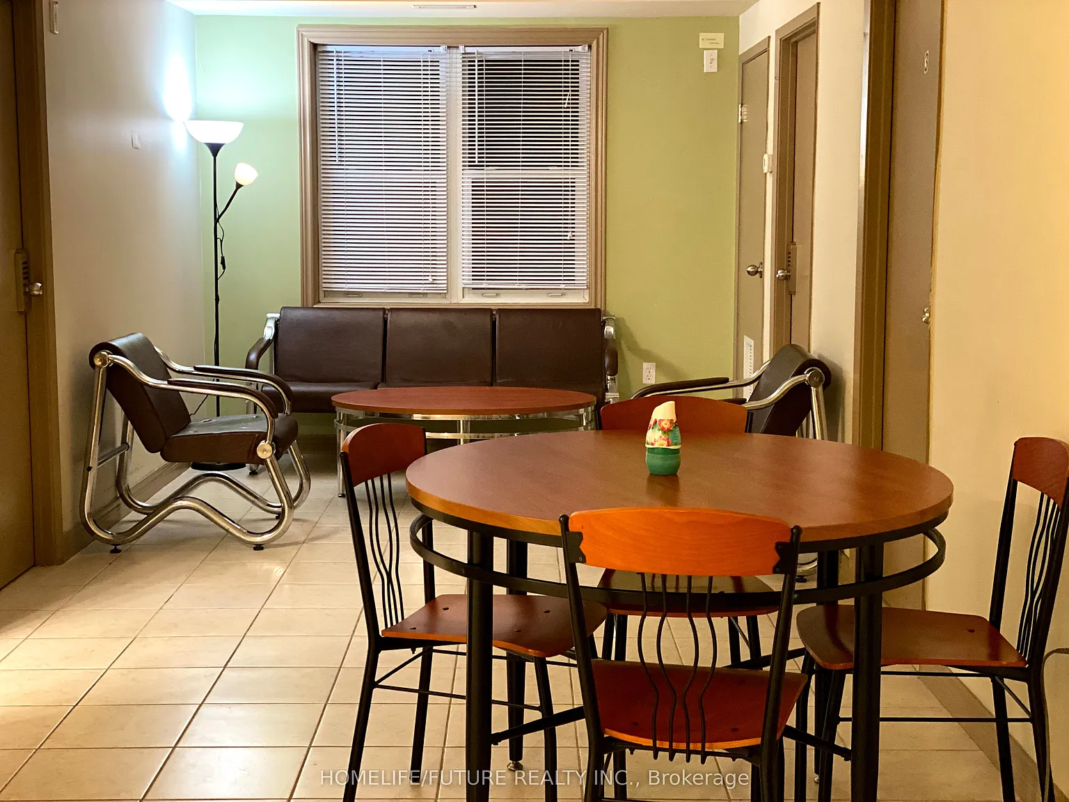 5 bed, $875 — Photo 1