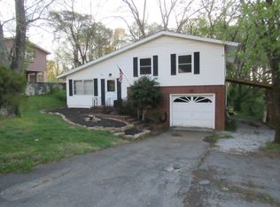 136 Highland Ave, Oak Ridge, TN 37830