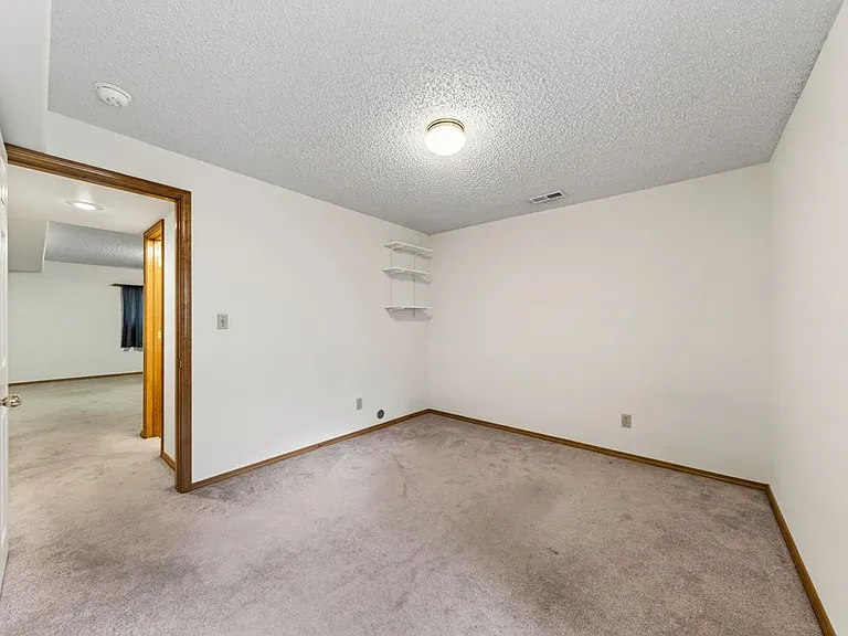 5660 Many Springs Dr — Photo 27