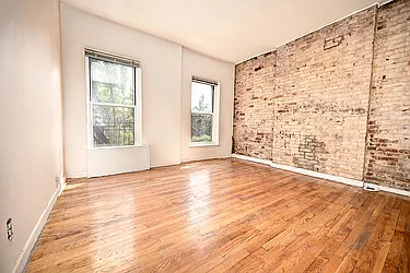 Rented by Urbane Brokerage