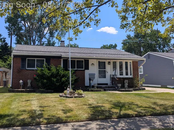 1657 Gloria St, Westland, MI 48186