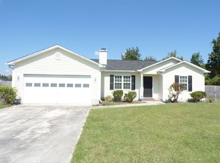 204 Hackney Ridge Ln, Jacksonville, NC 28540