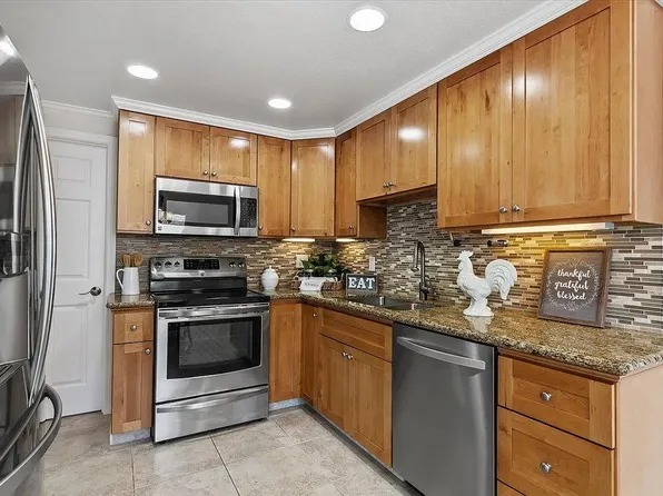 1431 Bel Air Dr APT D, Concord, CA 94521