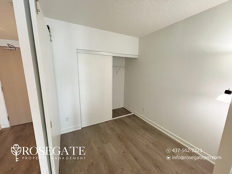 370 Martha St #207 — Photo 11