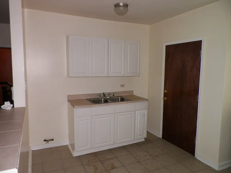 6701 S Union Ave — Photo 6