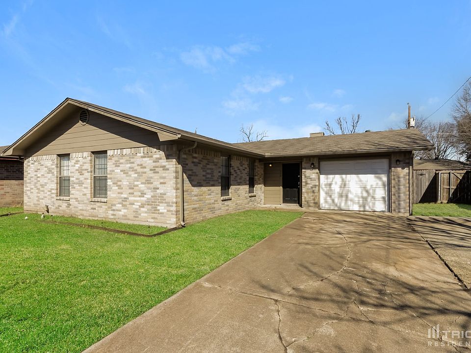 1st image of 720 Meadowdale Dr