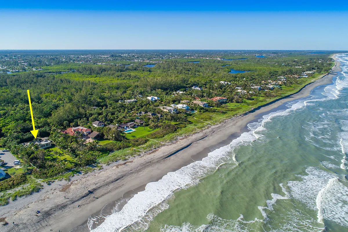 Photo 2 of 26 - 5 N Beach Rd - Hobe Sound, FL Building Photo - 5 N Beach Rd