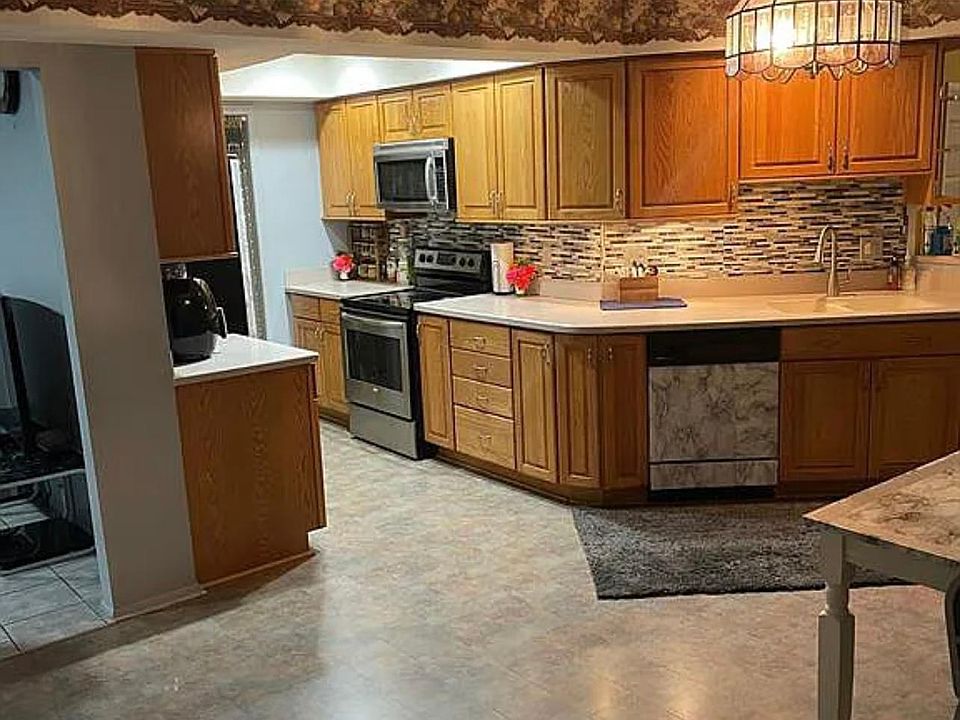1st image of 4558 Burssens Dr