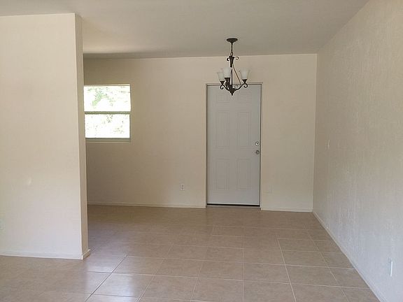 5th image of 540 Sandra Ave