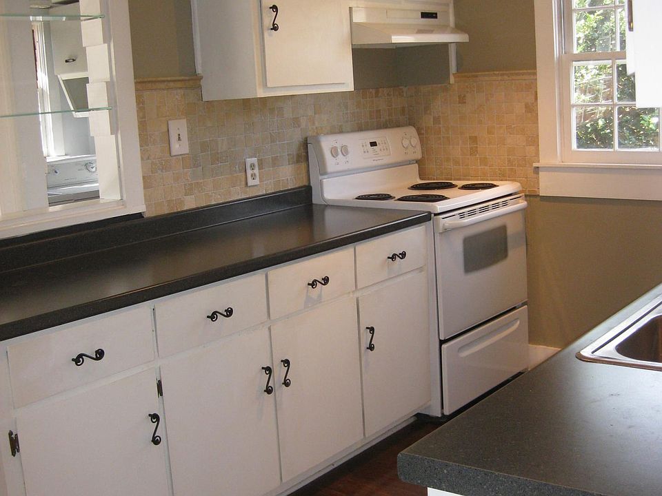 2nd image of 2743 Zoar Ave