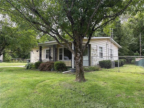 3rd image of 1063 Seibert Ave