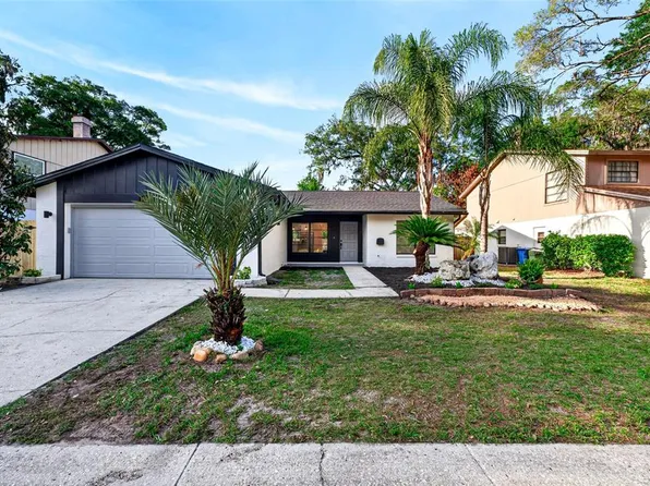 14841 Oak Vine Dr, Lutz, FL 33559
