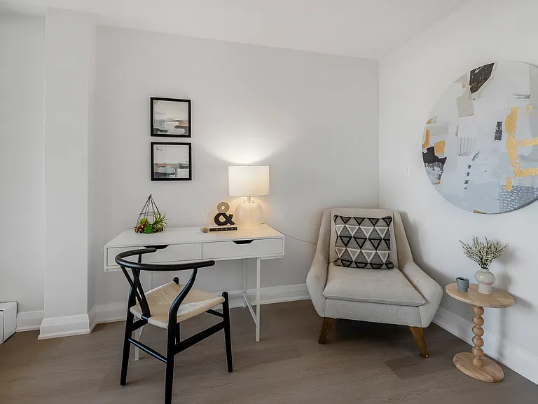 377 Ridelle Ave — Photo 5