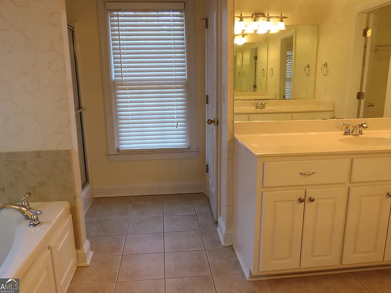 2205 Crescent Walk — Photo 46