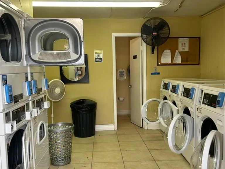 5221 Bayshore Blvd #51 — Photo 24