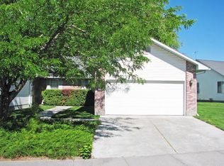 580 Montcliffe Dr, Idaho Falls, ID 83401